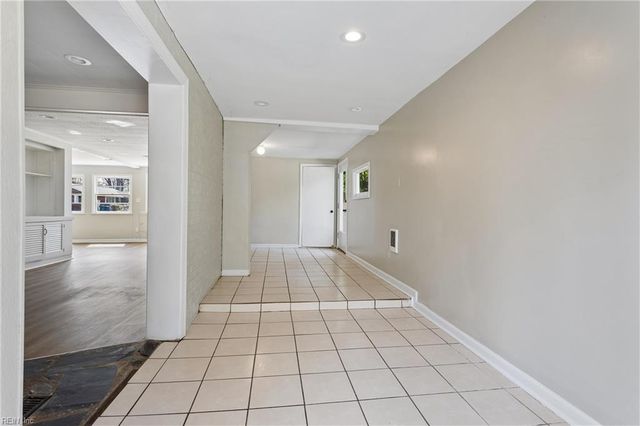 406 Hiden AVE, Newport News, VA 23606