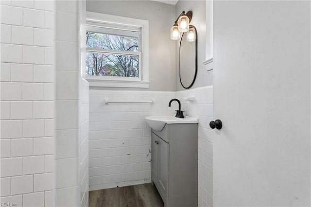 406 Hiden AVE, Newport News, VA 23606