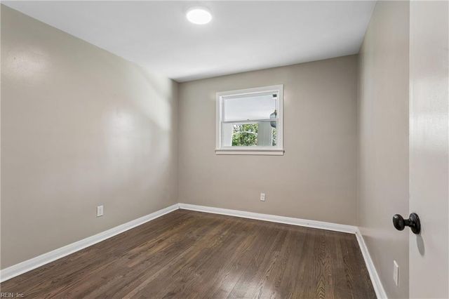 406 Hiden AVE, Newport News, VA 23606