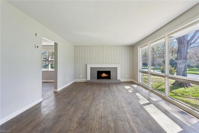 406 Hiden AVE, Newport News, VA 23606