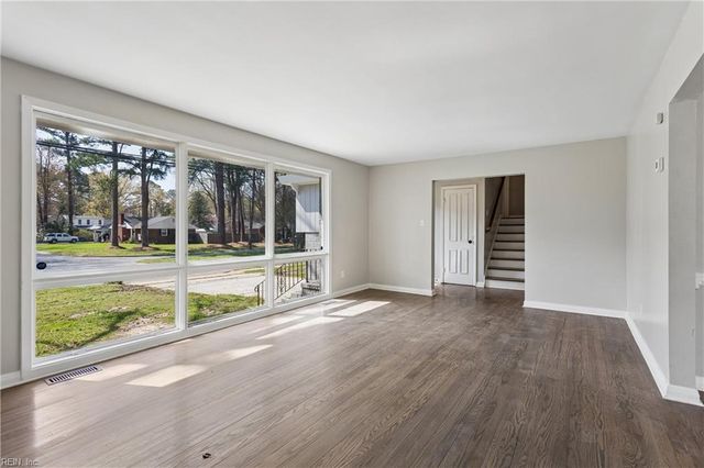 406 Hiden AVE, Newport News, VA 23606