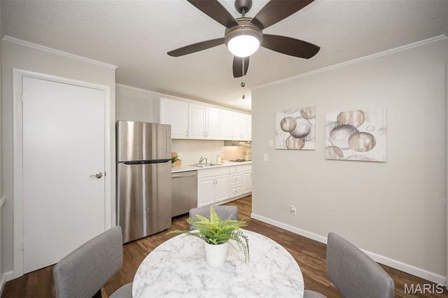 10381 Oxford Hill Drive 22, St Louis, MO 63146