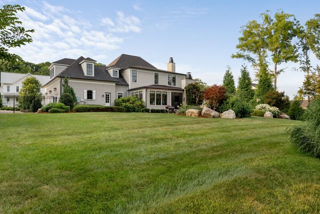 8645 Belladonna Dr, College Grove, TN 37046
