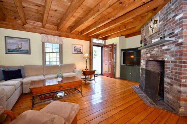 10 Tower Hill Dr, Sandwich, MA 02563