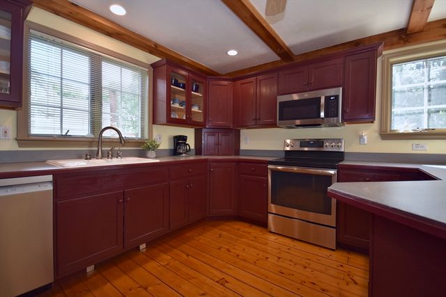 10 Tower Hill Dr, Sandwich, MA 02563