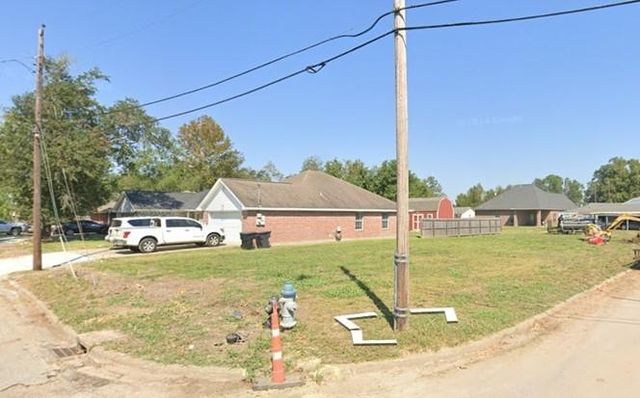1804 N 21st Street, Nederland, TX 77627