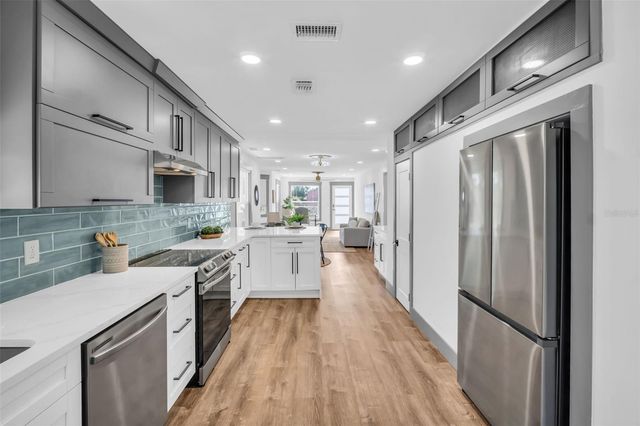 4933 NEWTON AVENUE S, Gulfport, FL 33707