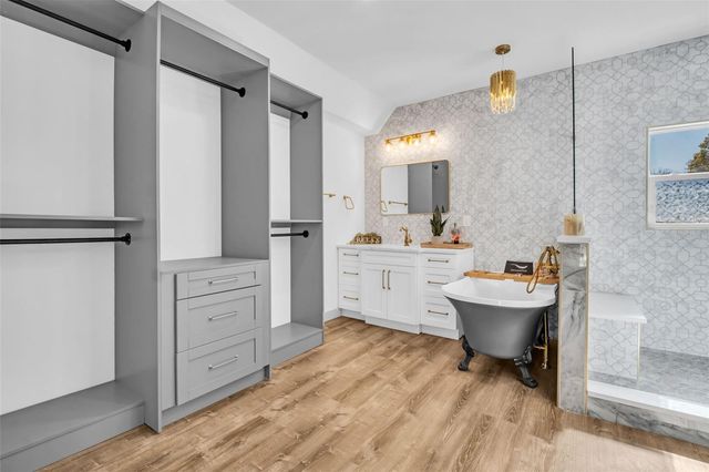 4933 NEWTON AVENUE S, Gulfport, FL 33707