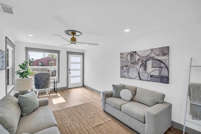 4933 NEWTON AVENUE S, Gulfport, FL 33707