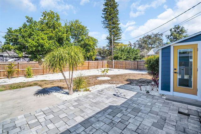 4933 NEWTON AVENUE S, Gulfport, FL 33707