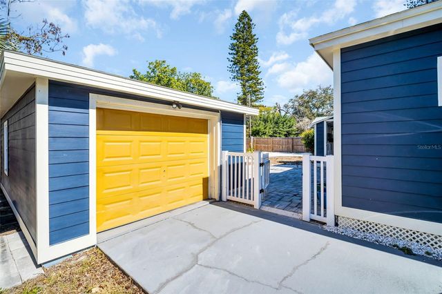 4933 NEWTON AVENUE S, Gulfport, FL 33707