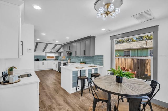 4933 NEWTON AVENUE S, Gulfport, FL 33707