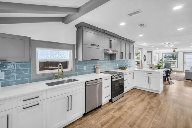 4933 NEWTON AVENUE S, Gulfport, FL 33707