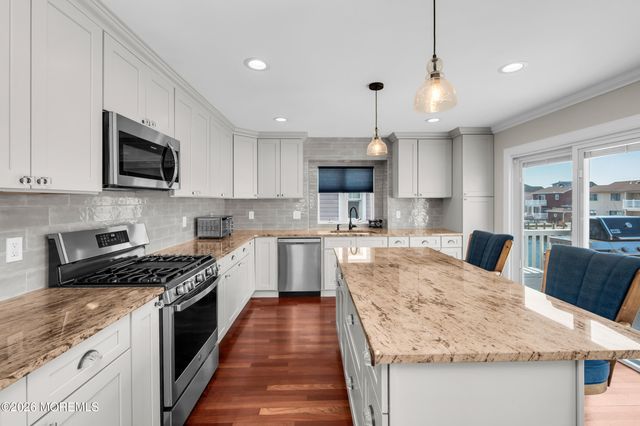 20 W Granada Drive, Brick, NJ 08723