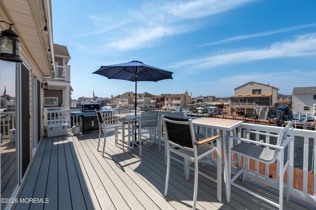 20 W Granada Drive, Brick, NJ 08723