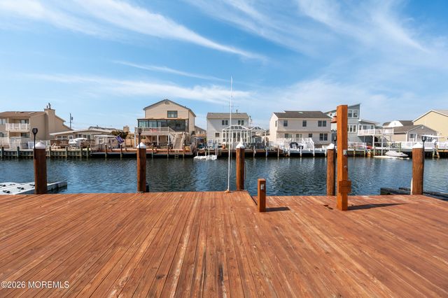 20 W Granada Drive, Brick, NJ 08723