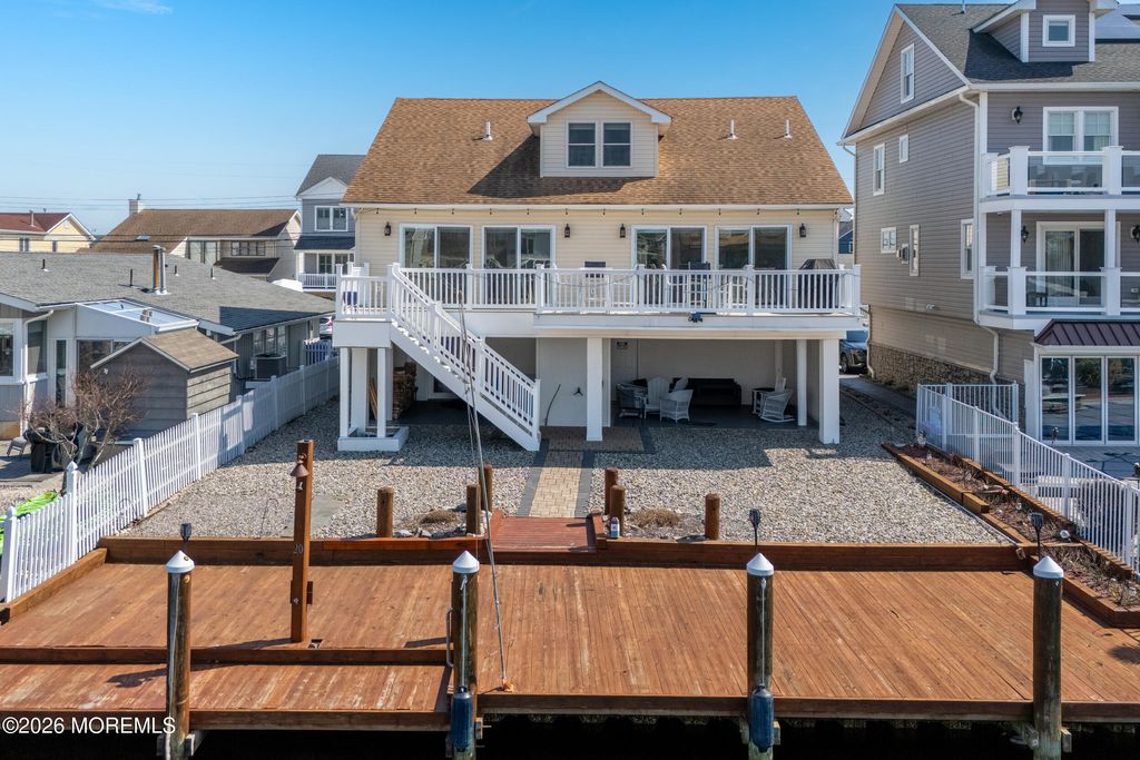 20 W Granada Drive, Brick, NJ 08723