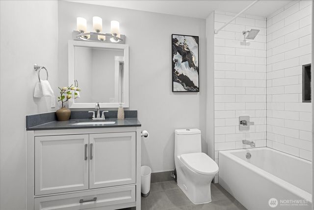 7455 NE 120TH Street, Kirkland, WA 98034