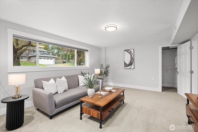 7455 NE 120TH Street, Kirkland, WA 98034