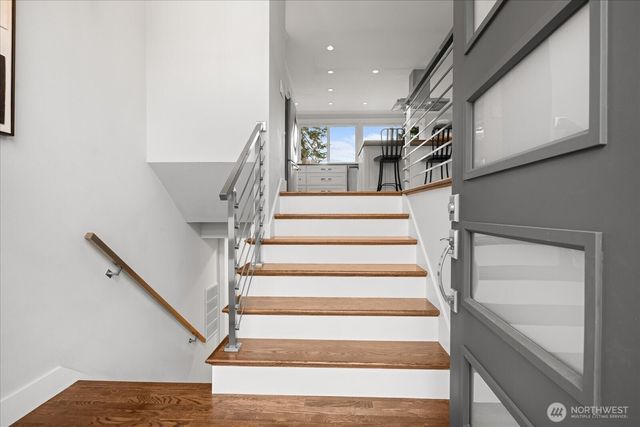 7455 NE 120TH Street, Kirkland, WA 98034