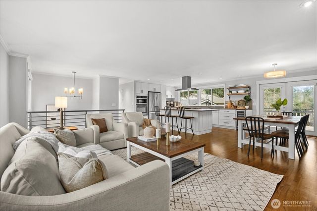 7455 NE 120TH Street, Kirkland, WA 98034