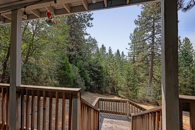 5115 Red Rock Dr, Foresthill, CA 95631
