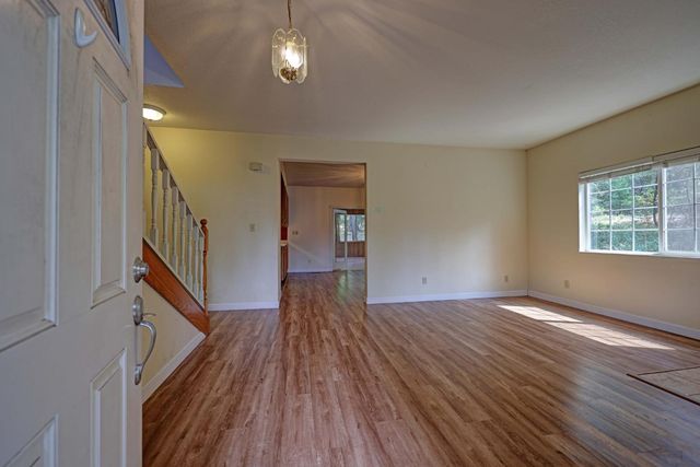 5115 Red Rock Dr, Foresthill, CA 95631