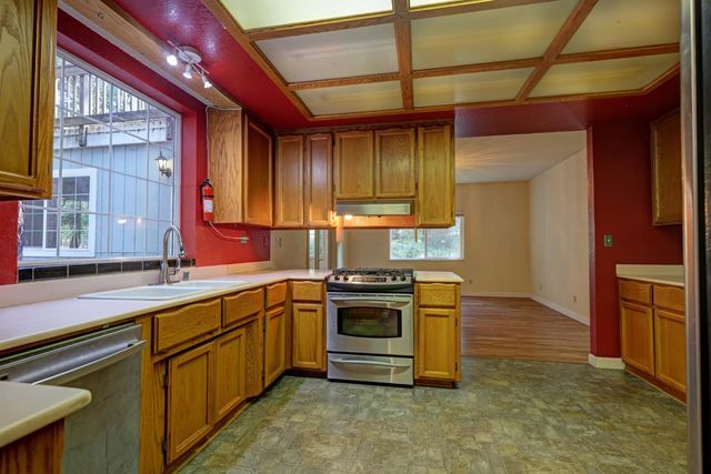 5115 Red Rock Dr, Foresthill, CA 95631