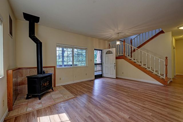 5115 Red Rock Dr, Foresthill, CA 95631