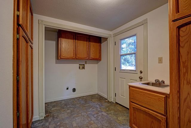 5115 Red Rock Dr, Foresthill, CA 95631