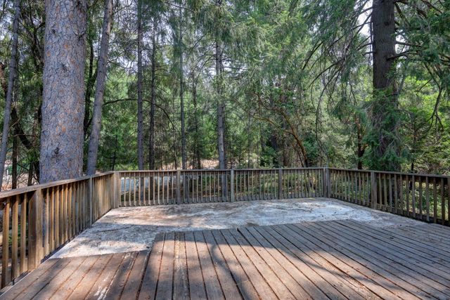 5115 Red Rock Dr, Foresthill, CA 95631