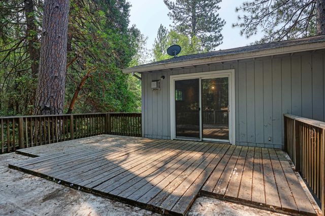 5115 Red Rock Dr, Foresthill, CA 95631