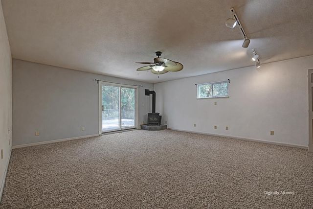 5115 Red Rock Dr, Foresthill, CA 95631