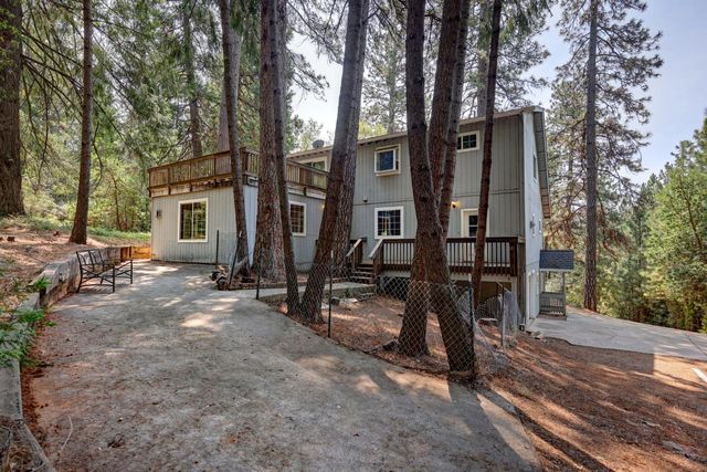 5115 Red Rock Dr, Foresthill, CA 95631