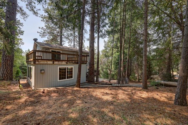 5115 Red Rock Dr, Foresthill, CA 95631