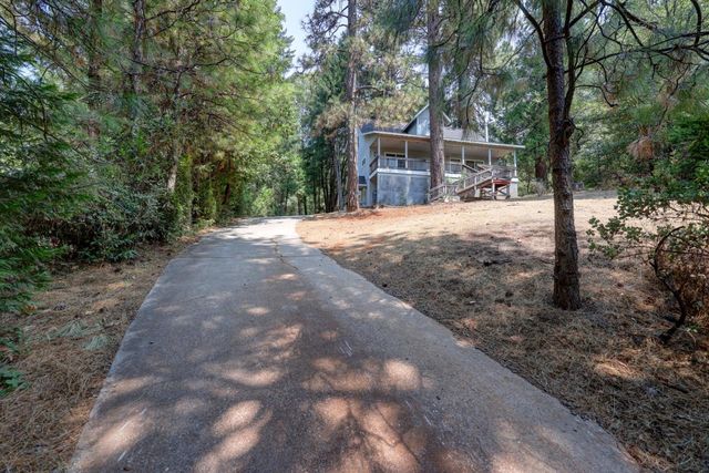 5115 Red Rock Dr, Foresthill, CA 95631
