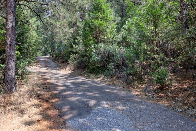 5115 Red Rock Dr, Foresthill, CA 95631