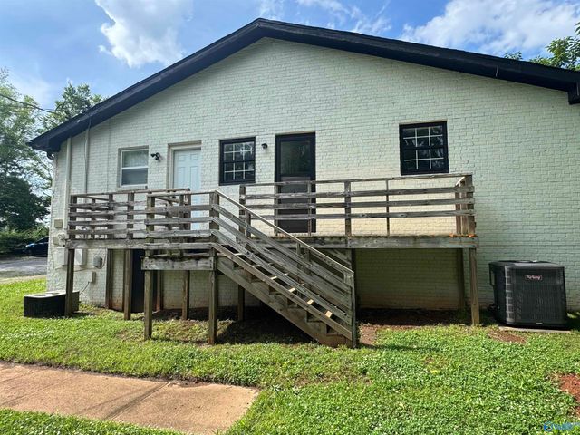 1114 Oakwood Avenue A, Huntsville, AL 35811