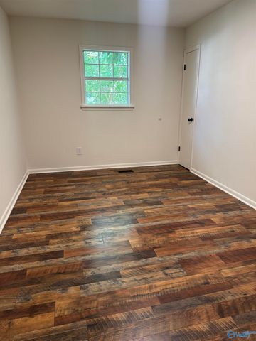 1114 Oakwood Avenue A, Huntsville, AL 35811