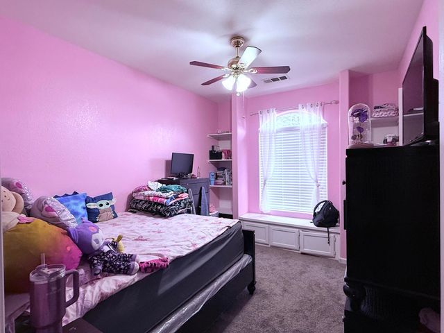 2537 W Clinton Avenue, Visalia, CA 93291