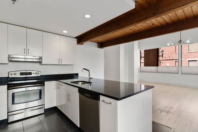 15 Sleeper Street 106, Boston, MA 02210