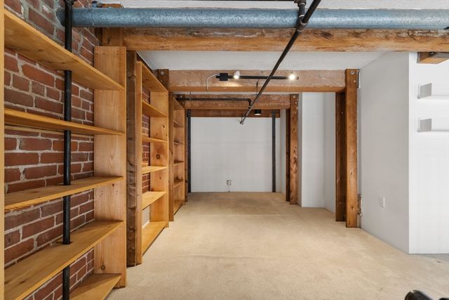 15 Sleeper Street 106, Boston, MA 02210