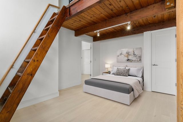 15 Sleeper Street 106, Boston, MA 02210