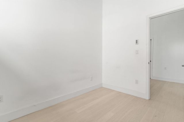 15 Sleeper Street 106, Boston, MA 02210