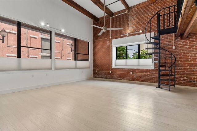 15 Sleeper Street 106, Boston, MA 02210