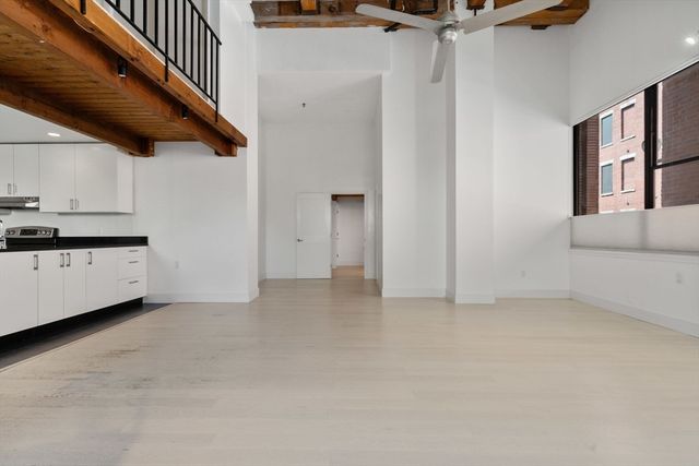 15 Sleeper Street 106, Boston, MA 02210