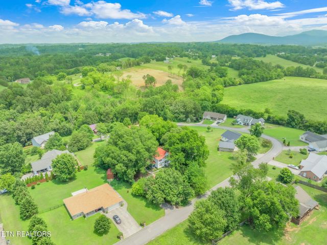 2115 Aaron Court, Sevierville, TN 37876