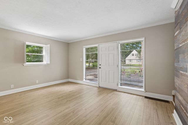5527 Crestview Avenue, Indianapolis, IN 46220