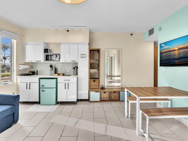 530 Ocean Dr 104A, Miami Beach, FL 33139