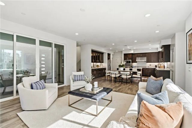 608 Cultivate, Irvine, CA 92618